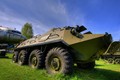 бтр на стоянке ассоциаций вездеходной технике