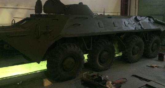 Осмотр днища БТР-70
